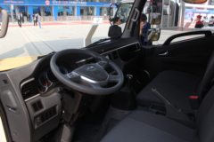 江淮 骏铃V5 152马力 3.905米排半栏板轻卡(HFC1051P52K1C2V)