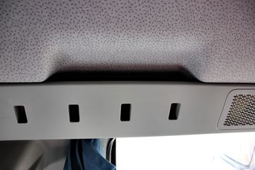 һ����� J6P�ؿ� 375���� 6X2 LNGǣ����(CA4250P66T3E24M5)ͼƬ