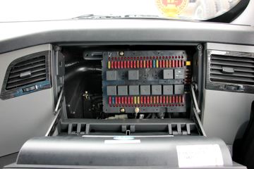 һ����� J6P�ؿ� 375���� 6X2 LNGǣ����(CA4250P66T3E24M5)ͼƬ