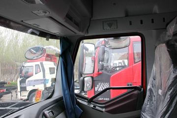 һ����� J6P�ؿ� 375���� 6X2 LNGǣ����(CA4250P66T3E24M5)ͼƬ