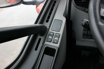 һ����� J6P�ؿ� 375���� 6X2 LNGǣ����(CA4250P66T3E24M5)ͼƬ