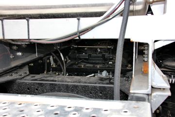 һ����� J6P�ؿ� 375���� 6X2 LNGǣ����(CA4250P66T3E24M5)ͼƬ