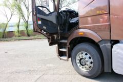 一汽解放 J6P重卡 420马力 6X2牵引车(CA4250P66K24T3HE4) 一汽解放 J6P重卡 420马力 6X2牵引车(CA4250P66K24T3HE4)