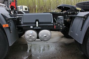 һ����� J6P�ؿ� 375���� 6X2 LNGǣ����(CA4250P66T3E24M5)ͼƬ