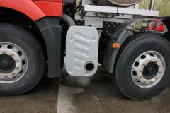 一汽解放 J6P重卡 375马力 6X2 LNG牵引车(CA4250P66T3E24M5)