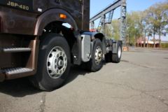 一汽解放 J6P重卡 420马力 6X2牵引车(CA4250P66K24T3HE4) 一汽解放 J6P重卡 420马力 6X2牵引车(CA4250P66K24T3HE4)