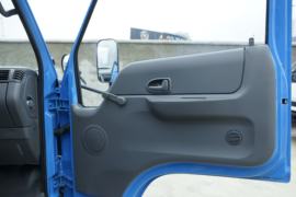 新顺达&nbsp;载货车驾驶室                                               图片