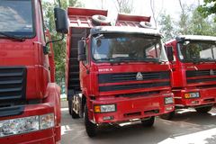 中国重汽 HOKA重卡 290马力 6X4平顶自卸车