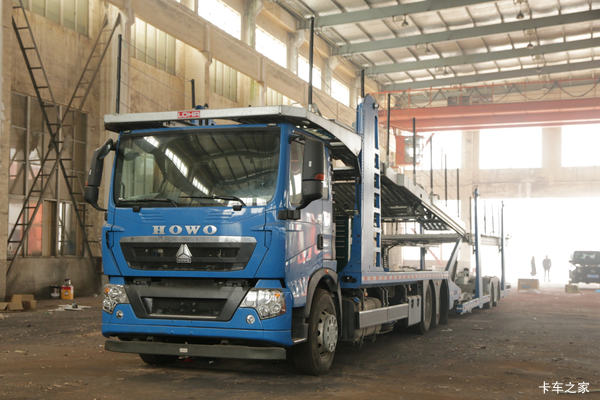 中国重汽 HOWO T5G重卡 340马力 中置轴轿运车(ZZ1257N573GD1K/N7D7)