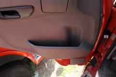 东风商用车 天龙重卡 245马力 6X2 9.6米排半厢式载货车(DFL5253XXYAX1B)