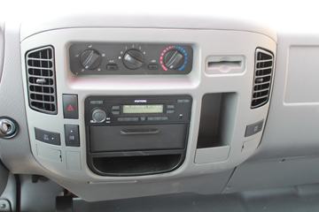 ���� ŷ����5ϵ�п� 170���� 4X2�ػ�������ͼƬ