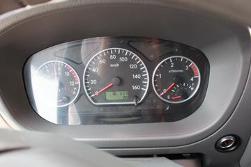 ���� ŷ����5ϵ�п� 170���� 4X2�ػ�������ͼƬ