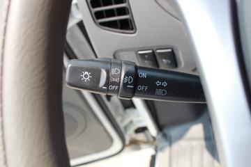 ���� ŷ����5ϵ�п� 170���� 4X2�ػ�������ͼƬ