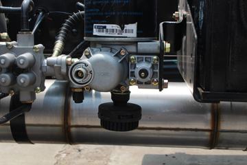 ���� ŷ����5ϵ�п� 170���� 4X2�ػ�������ͼƬ