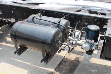 ���� ŷ����5ϵ�п� 170���� 4X2�ػ�������ͼƬ