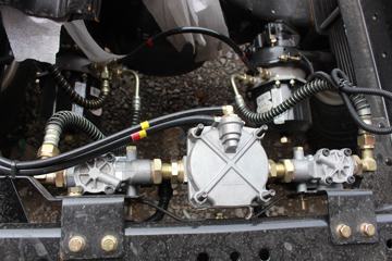 ���� ŷ����5ϵ�п� 170���� 4X2�ػ�������ͼƬ