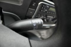 唐骏欧铃 T1系列 83马力 4X2 3.7米单排仓栅式微卡ZB5040CCYKDD6V)