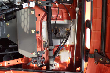  W5B-Hؿ 310 8X4 6.8ж(CDW3310A1S4J)ͼƬ