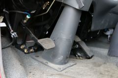 唐骏欧铃 T1系列 83马力 4X2 3.7米单排栏板轻卡(ZB1040KDD6V)