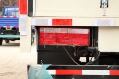 唐骏欧铃 T1系列 83马力 4X2 3.7米单排厢式微卡(ZB5040XXYKDD6V)