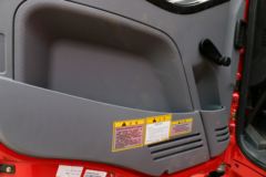 一汽解放 J6L中卡 180马力 4X2 6.8米仓栅式载货车(CA5160CCYP62K1L4E5)