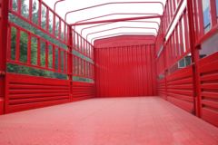 一汽解放 J6L中卡 180马力 4X2 6.8米仓栅式载货车(CA5160CCYP62K1L4E5)