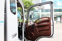 重汽王牌 7系 87马力 3.3米排半仓栅式轻卡(CDW5043CCYHA1A4)