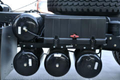 重汽王牌 W5B-M重卡 310马力 8X4 9.6米仓栅式载货车(CDW5310CCYA3T4)