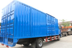 一汽柳特 金陆中卡 锡柴170马力 4X2 7.7米厢式载货车(LZT5161XXYPK2E4L5A95)