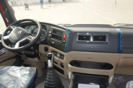 豪瀚J5G&nbsp;自卸车驾驶室                                               图片