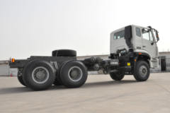 中国重汽 豪瀚J5G 290马力 6X4 LNG自卸车底盘(ZZ3255M3843E1L)