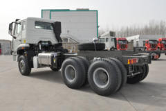 中国重汽 豪瀚J5G 290马力 6X4 LNG自卸车底盘(ZZ3255M3843E1L)