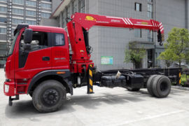 福田瑞沃底盘&nbsp;随车吊外观图片