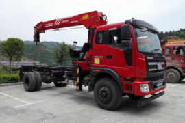 福田瑞沃底盘&nbsp;随车吊外观图片