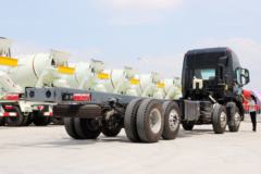 江淮 格尔发K3W重卡 270马力 8X2 9.5米排半载货车底盘(HFC1311P2K3G43HF)