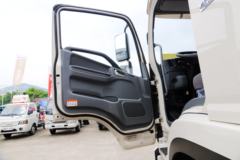 江淮 格尔发K6L中卡 190马力 4X2 7.8米排半厢式载货车底盘(HFC5161XXYPZ5K1E3F)