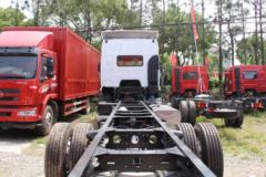 东风柳汽 乘龙M5重卡 270马力 6X2载货车底盘(LZ1200M3CBT)