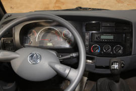 力拓4110&nbsp;自卸车驾驶室                                               图片