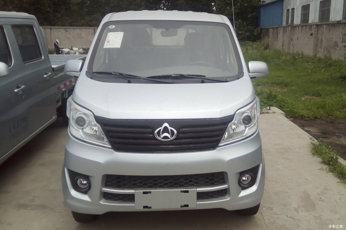 长安凯程 星卡 2019款 标准型 1.5L 116马力 汽油 2.26米双排仓栅式微卡(国六)