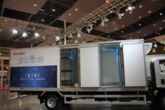 庆铃 五十铃700P 189马力 4X2 冷藏车(QL11009PARY)