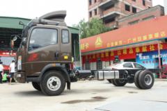 中国重汽HOWO 统帅 154马力 4200轴距载货车底盘(ZZ1137F421CD1) 中国重汽HOWO 统帅 154马力 4200轴距载货车底盘(ZZ1137F421CD1)