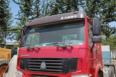 中国重汽 HOWO重卡 375马力 6X4 牵引车(平顶)(ZZ4257S3247CZ)