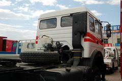 北奔 NG80重卡 360马力 4X2 牵引车(ND4183A38J)