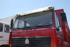 中国重汽 黄河少帅重卡 210马力 6X2 仓栅式载货车(ZZ5201CLXH60C5W)