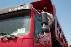 中国重汽 HOWO重卡 336马力 8X4 6.2米自卸车(ZZ3317N2867C1)