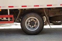 福田 欧曼ETX 3系中卡 150马力 4X2 6.5米栏板载货车(BJ1123VJPFG-S)