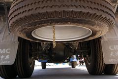 福田 欧曼ETX 3系中卡 150马力 4X2 6.5米栏板载货车(BJ1123VJPFG-S)