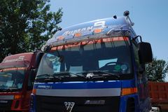 福田 欧曼ETX 9系重卡 375马力 6X4 牵引车(BJ4253SMFJB-S4)