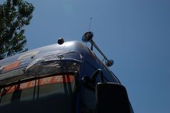 福田 欧曼ETX 9系重卡 375马力 6X4 牵引车(BJ4253SMFJB-S4)
