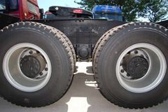 福田 欧曼ETX 9系重卡 375马力 6X4 牵引车(BJ4253SMFJB-S4)